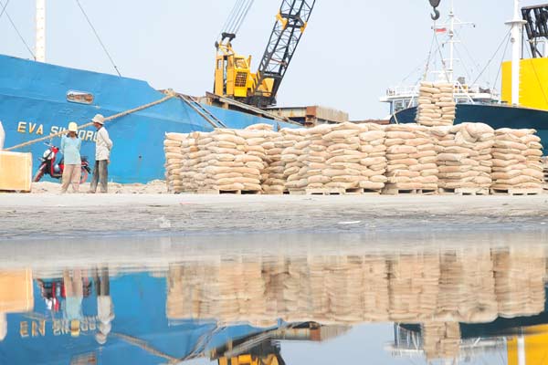 Detail Gambar Distribusi Semen Di Pelabuhan Nomer 29