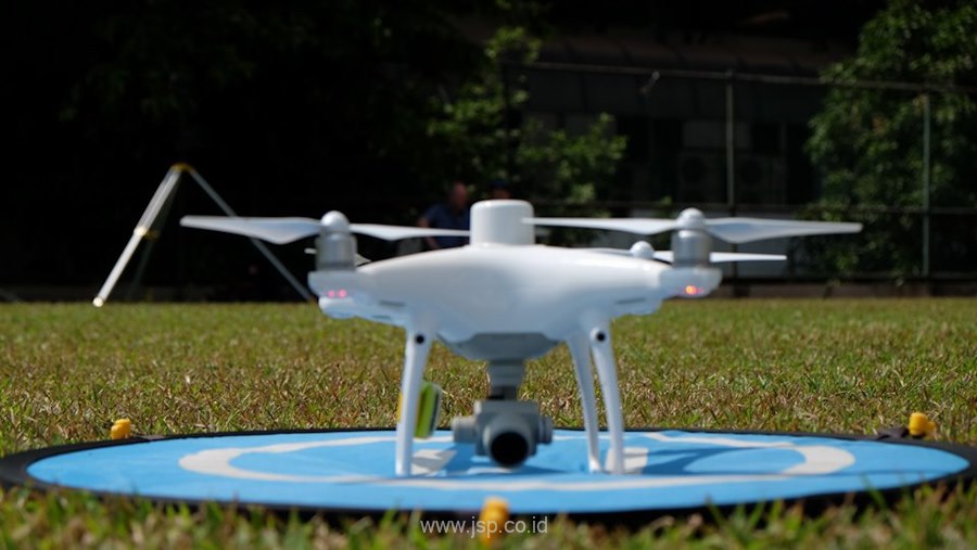 Detail Gambar Drone Phantom Gambar Drone Lagi Survey Dilapangan Nomer 15