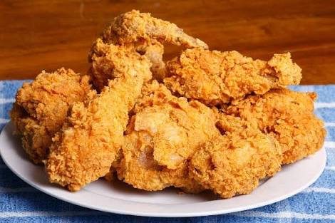 Detail Gambar Fried Chicken Di Piring Nomer 8