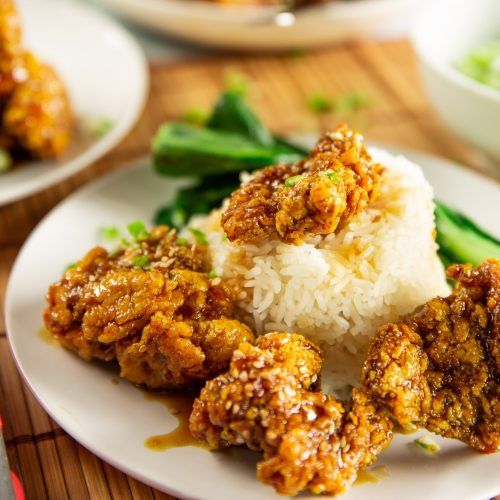 Detail Gambar Fried Chicken Di Piring Nomer 11