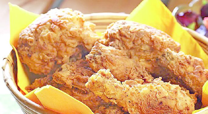 Detail Gambar Fried Chicken Di Piring Nomer 21