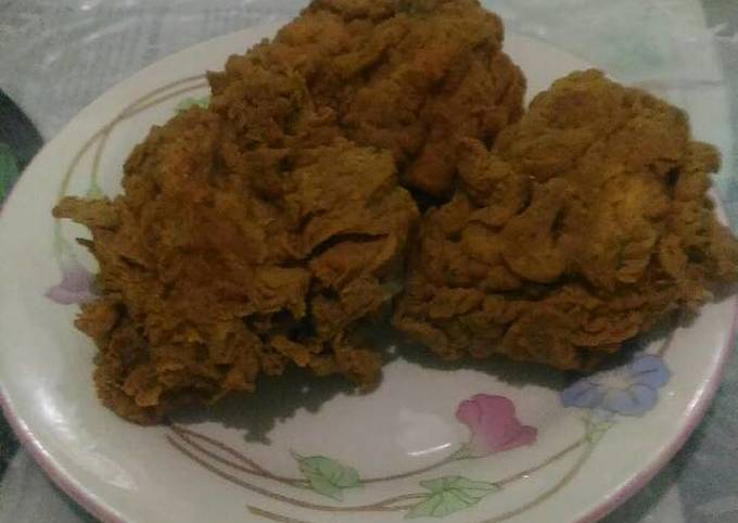 Detail Gambar Fried Chicken Di Piring Nomer 24