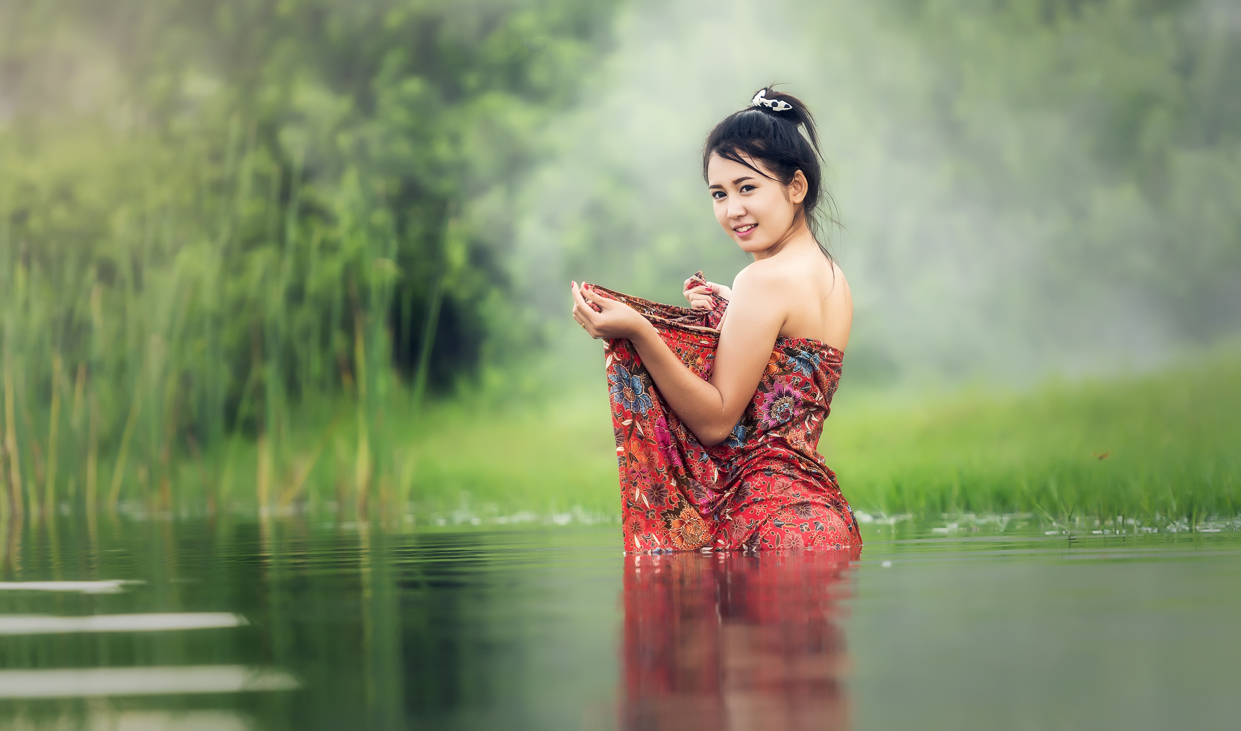 Detail Gambar Gadis Seksi Mandi Di Sungai Nomer 4