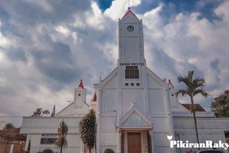 Detail Gambar Gereja Beserta Umatnya Gambar Tempat Ibadah Budha Nomer 32