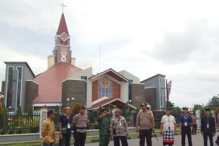 Detail Gambar Gereja Beserta Umatnya Gambar Tempat Ibadah Budha Nomer 36