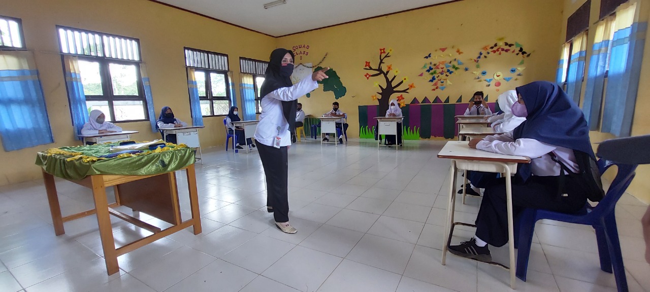 Detail Gambar Guru Bahasa Inggris Animasi Nomer 31