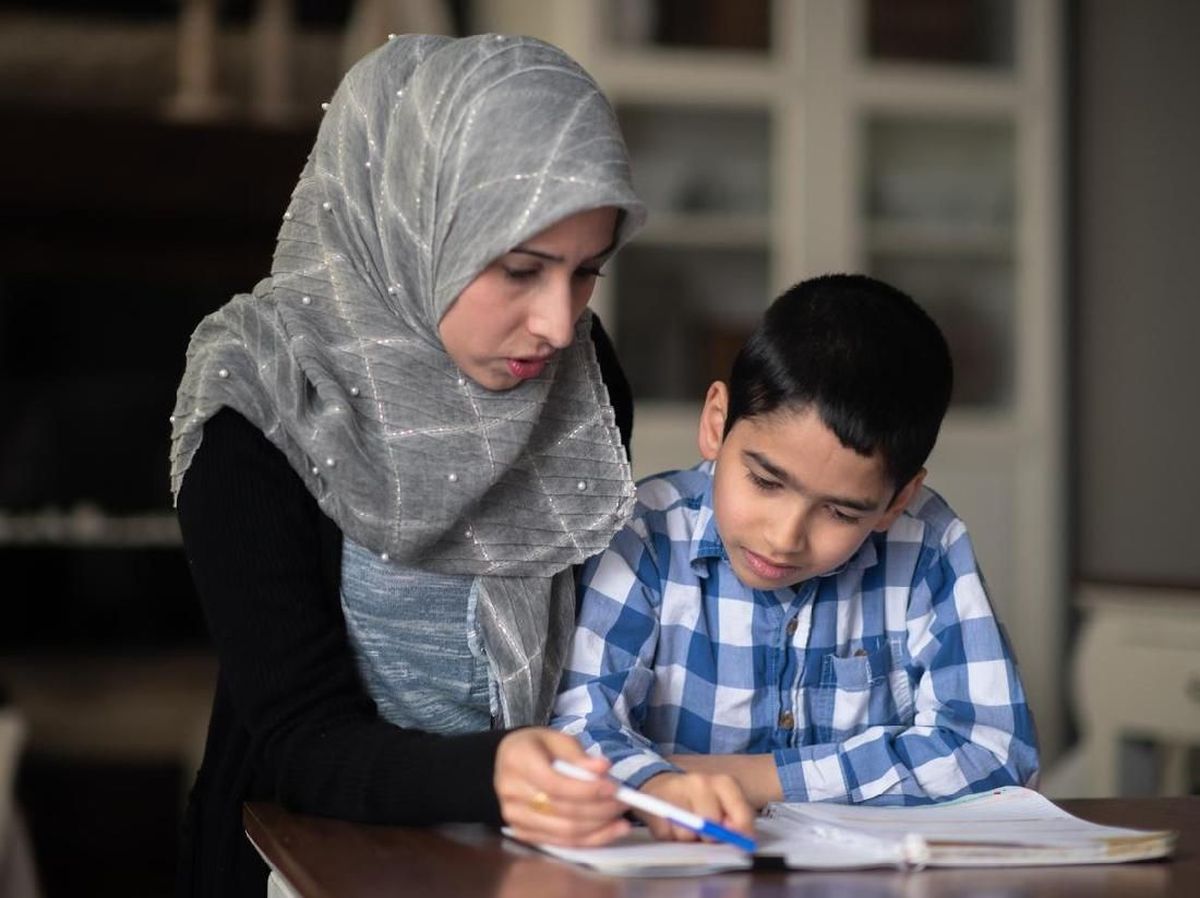 Detail Gambar Hak Anak Mendapatkan Perhatian Dari Orang Tua Nomer 21