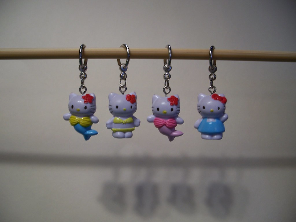 Detail Gambar Hello Kitty Gambar Stitch Nomer 12