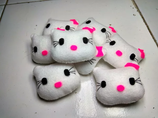 Detail Gambar Hello Kitty Kain Flanel Nomer 32