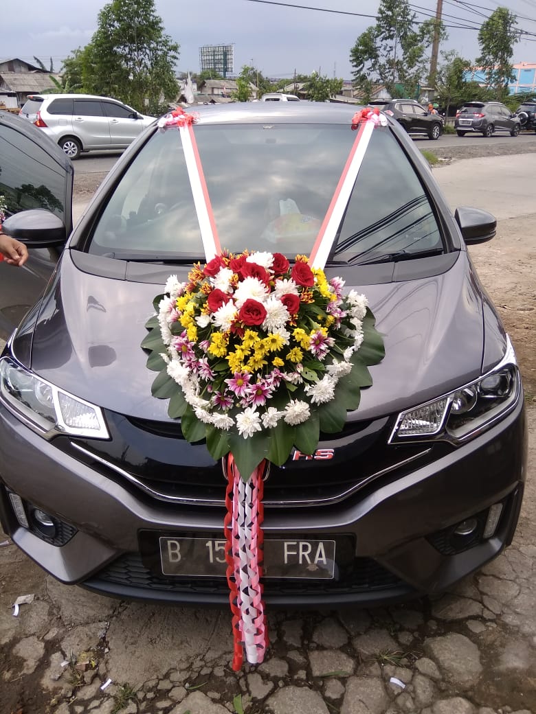 Detail Gambar Hiasan Mobil Pengantin Nomer 41