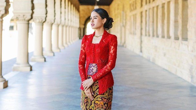 Detail Gambar Kebaya Untuk Wisuda Nomer 15