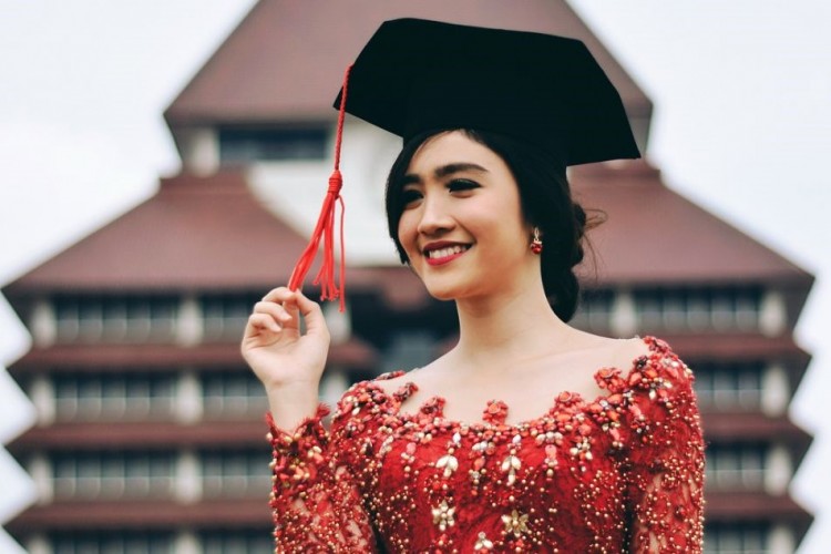 Detail Gambar Kebaya Untuk Wisuda Nomer 24