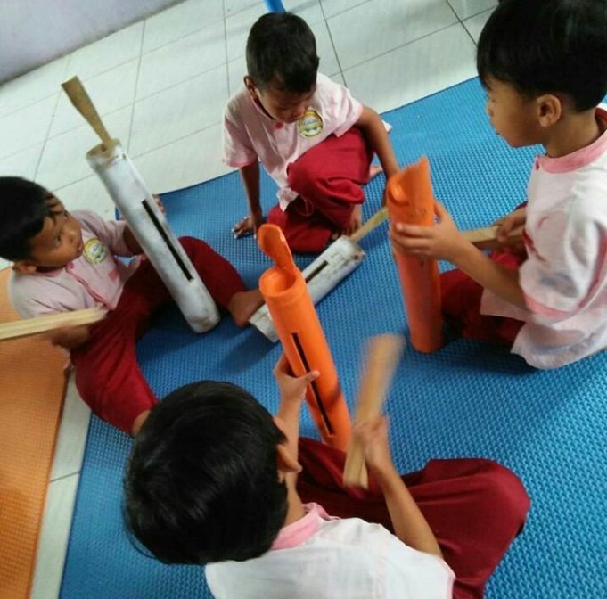 Detail Gambar Kentongan Untuk Anak Tk Nomer 14