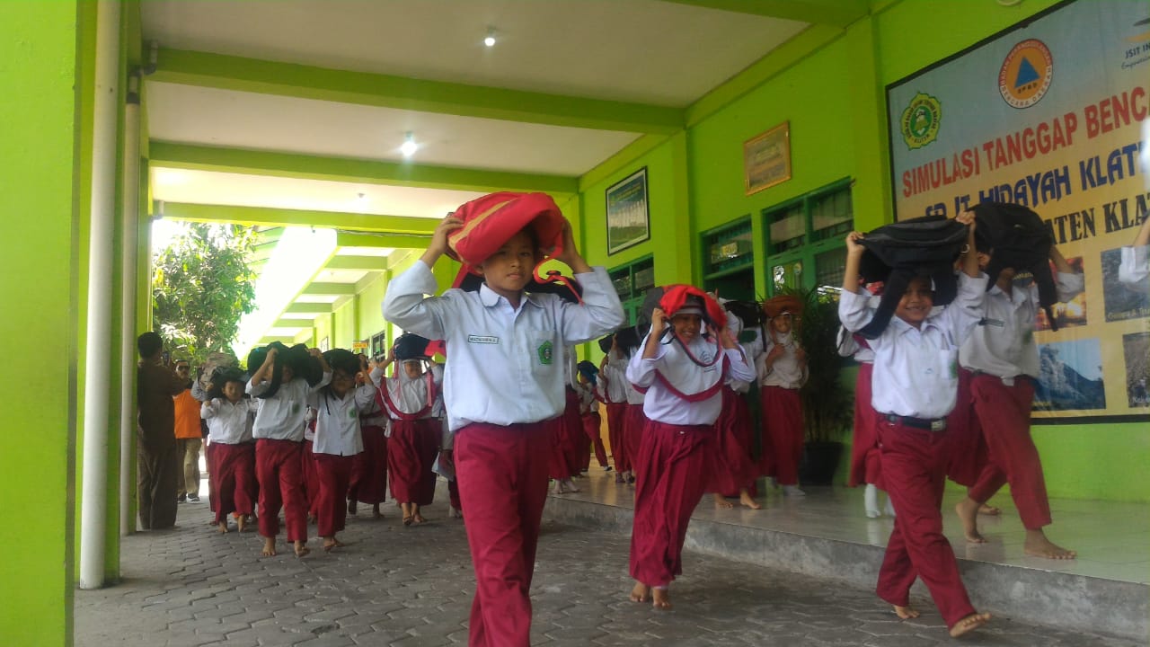 Detail Gambar Kentongan Untuk Anak Tk Nomer 33