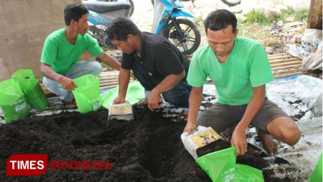 Detail Gambar Kotoran Manusia Di Sungai Nomer 24