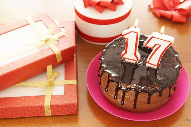 Detail Gambar Kue Ultah 17 Tahun Nomer 32