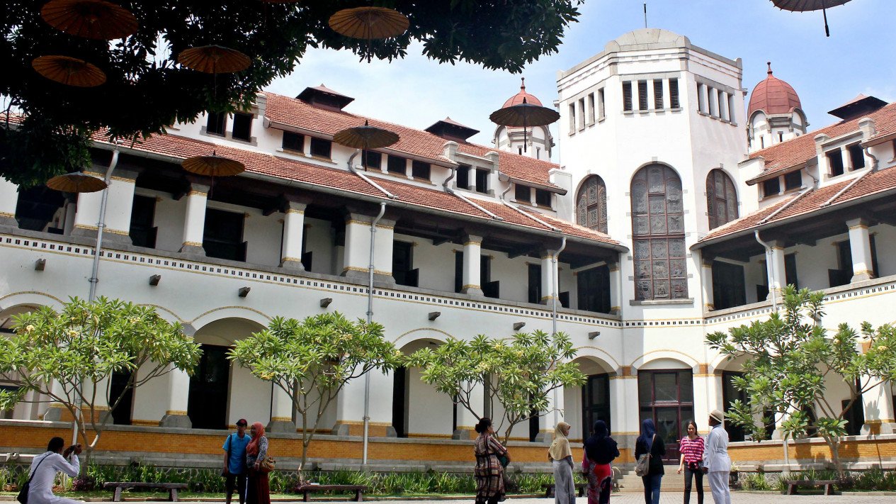 Detail Gambar Lawang Sewu Beserta Tulisan Semarang Nomer 20