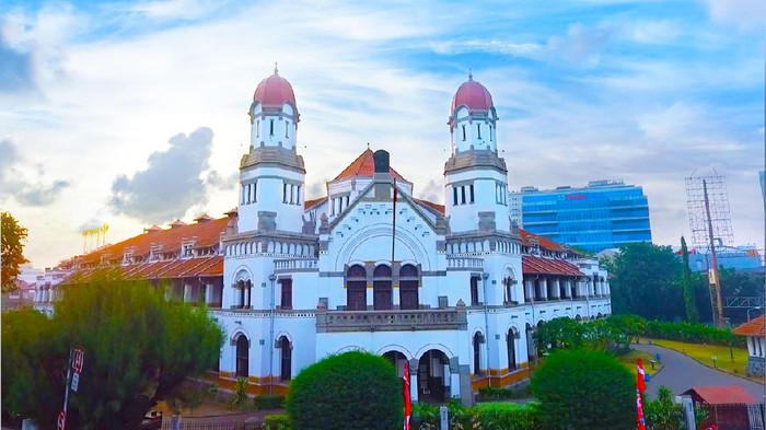 Gambar Lawang Sewu Beserta Tulisan Semarangnya - KibrisPDR