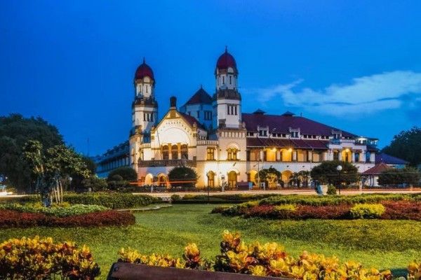 Detail Gambar Lawang Sewu Beserta Tulisan Semarangnya Nomer 14