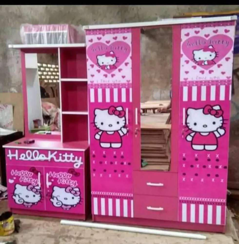 Detail Gambar Lemari Hello Kitty Nomer 5