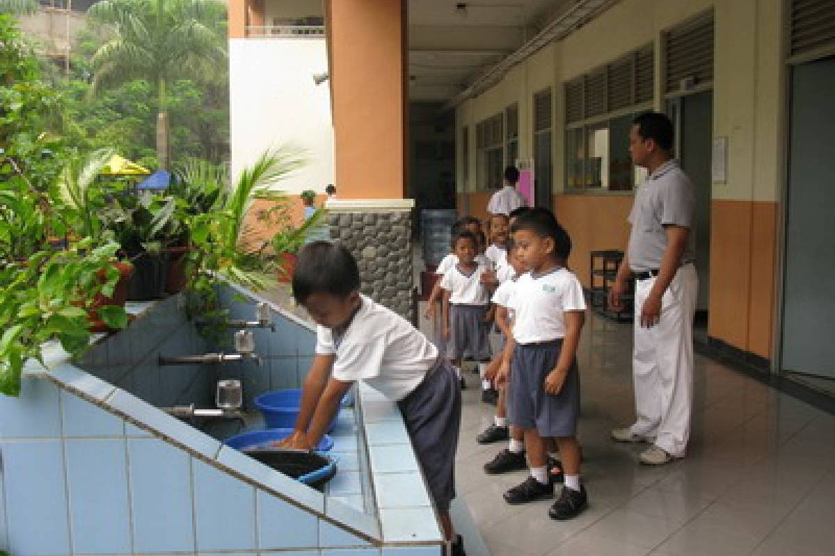 Gambar Manusia Berpakian Polos Untuk Kelas Tk - KibrisPDR