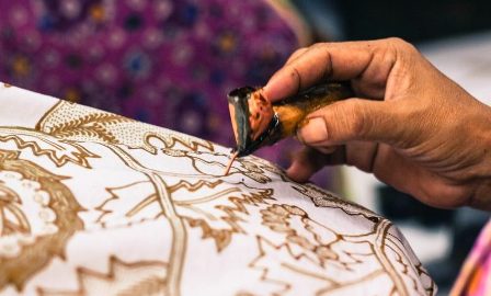 Detail Gambar Motif Hias Bunga Biasanya Diwarnai Dengan Warna Titik Titik Dan Titik Titik Nomer 25