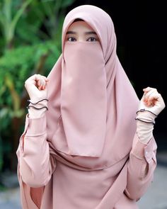 Detail Gambar Muslimah Manusia Nomer 12