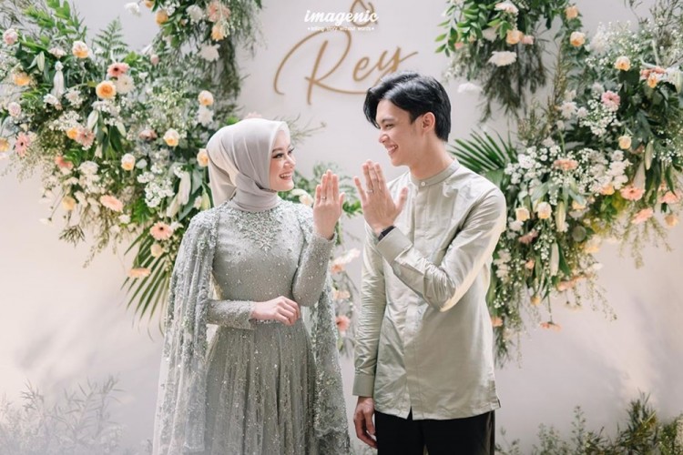Detail Gambar Orang Bertunang Gambar Hantaran Untuk Pihak Lelai Nomer 38