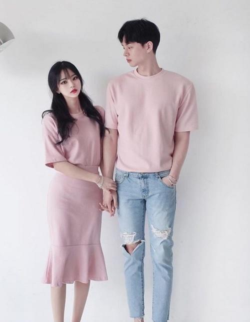 Detail Gambar Orang Korea Pakai Baju Couple Nomer 49