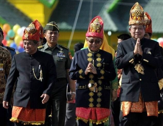 Detail Gambar Pakaian Adat Aceh Beserta Namanya Nomer 56