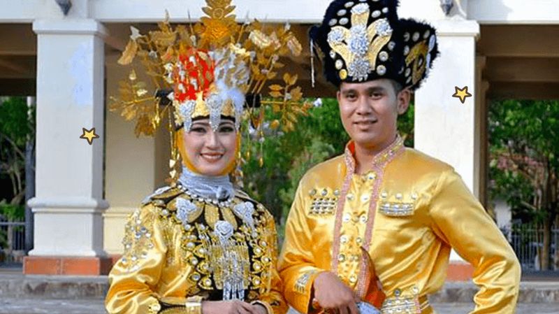 Detail Gambar Pakaian Adat Indonesia Dan Penjelasannya Nomer 30