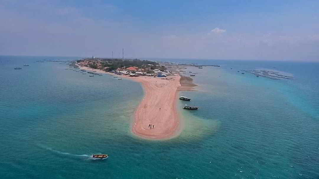 Detail Gambar Pantai Gili Ketapang Nomer 27