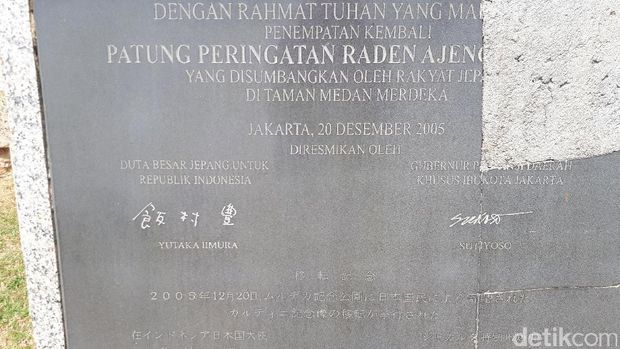 Detail Gambar Patung R A Kartini Nomer 37