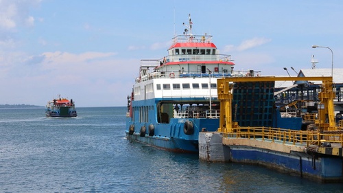 Detail Gambar Pelabuhan Kapal Laut Nomer 32