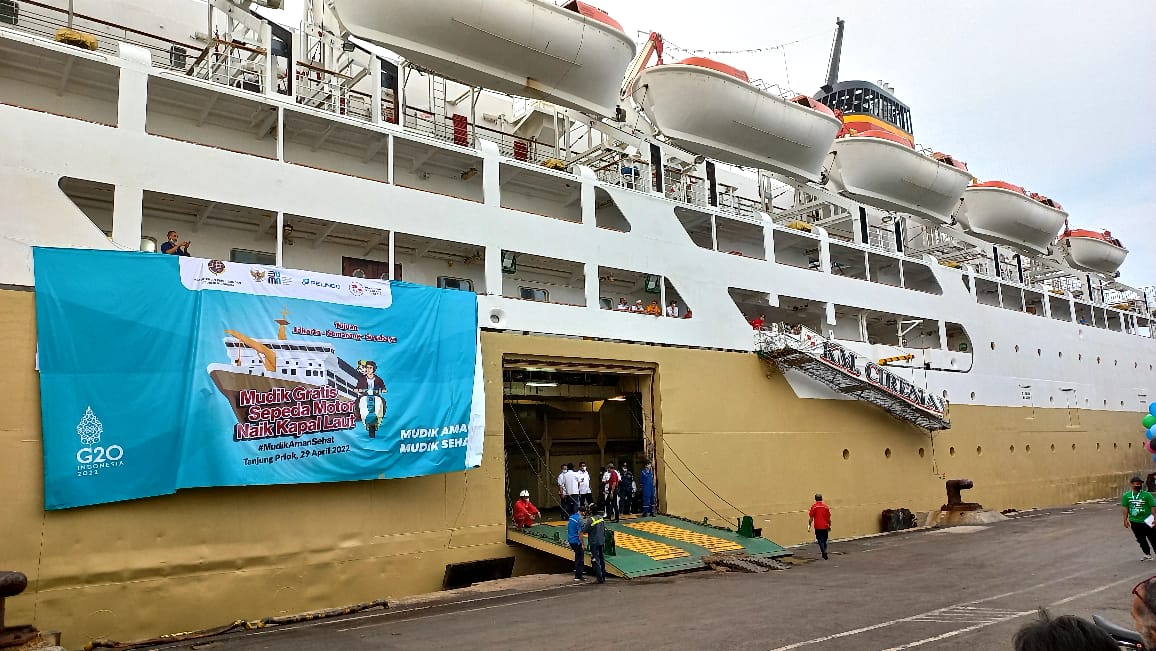 Detail Gambar Pelabuhan Kapal Laut Nomer 44