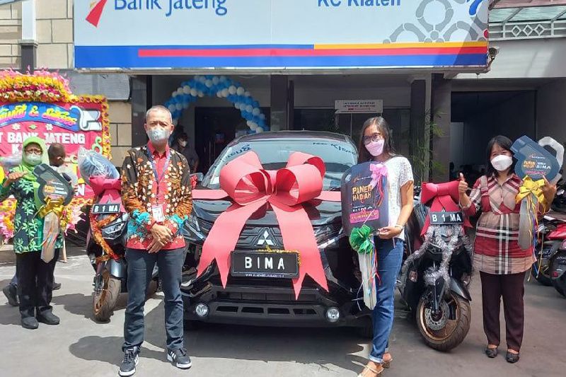 Detail Gambar Pelajaran Sd Seorang Bapak Mendorong Mobil Nomer 38