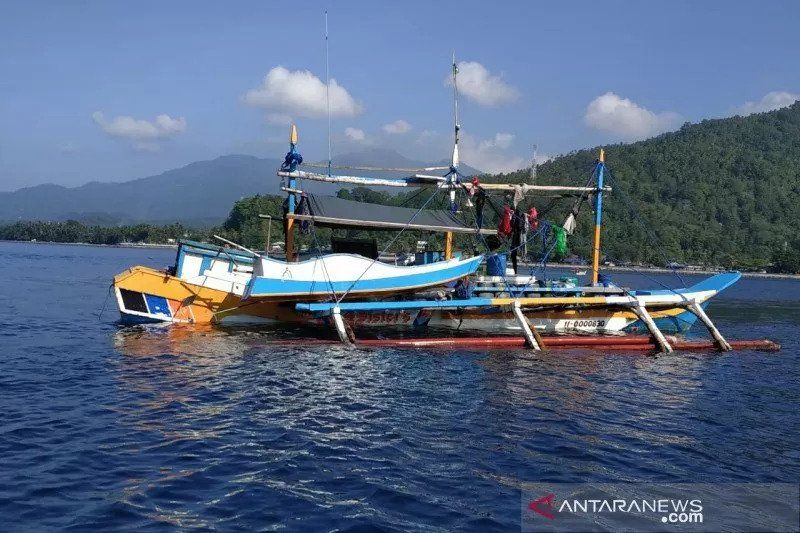 Detail Gambar Penangkapan Ikan Di Laut Sulawesi Nomer 28