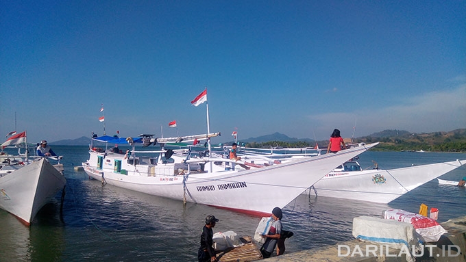 Detail Gambar Penangkapan Ikan Di Laut Sulawesi Nomer 5