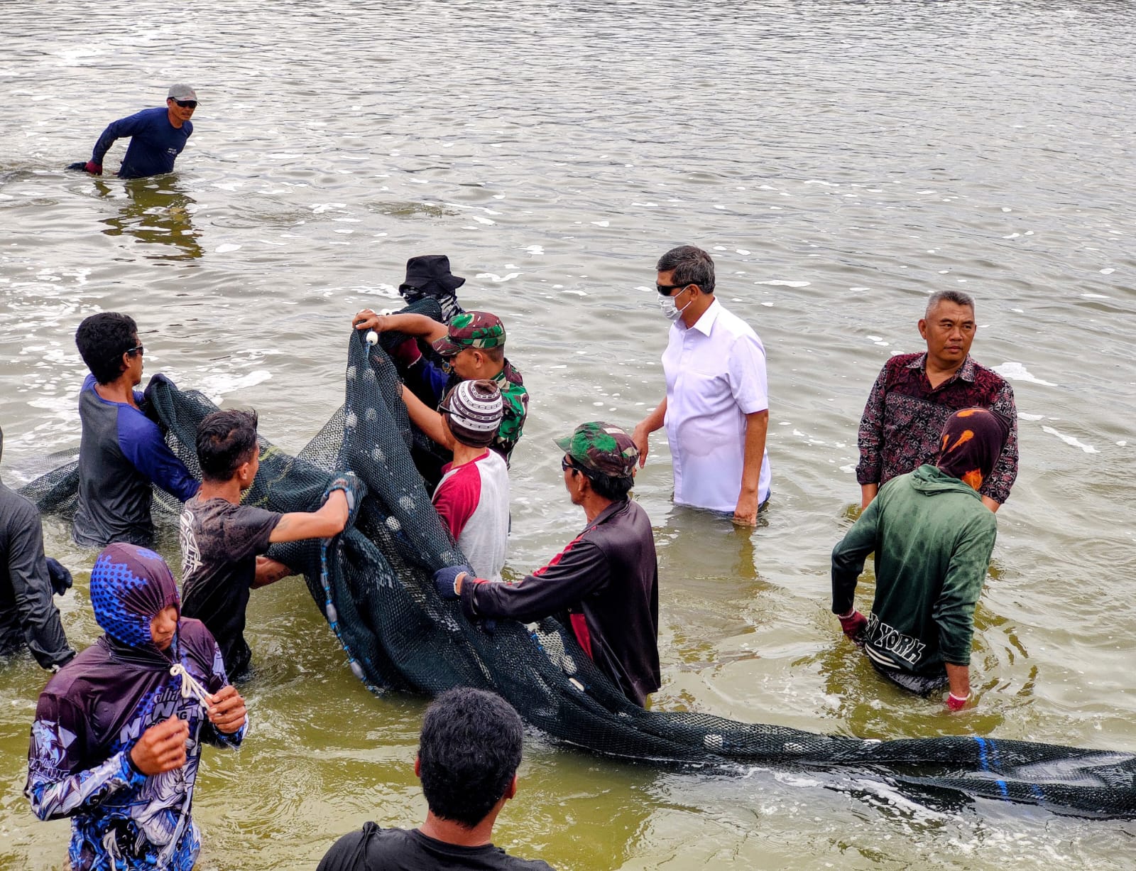 Detail Gambar Pencari Kerja Tambak Nomer 21