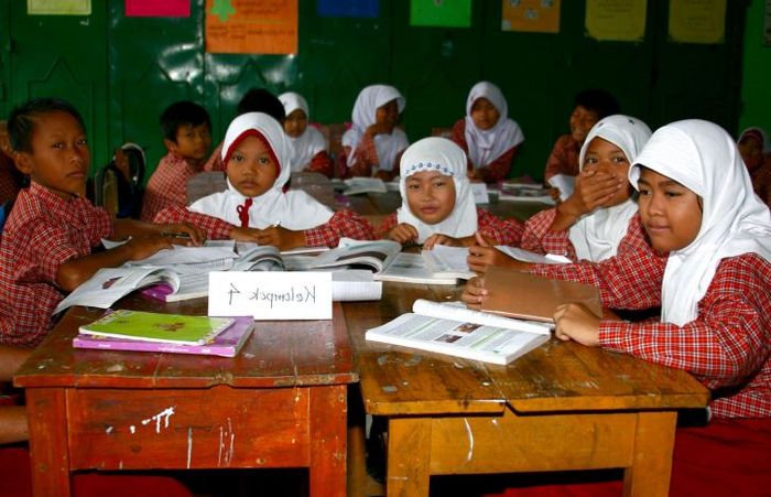 Detail Gambar Penerapan Nilai Nilai Pancasila Di Sekolah Nomer 6