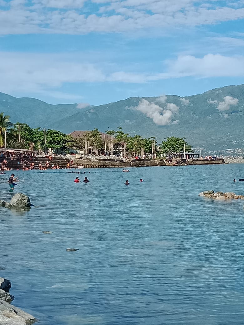 Detail Gambar Profesi Profesi Manusia Yang Ada Di Pantai Nomer 29