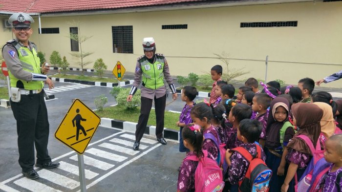 Detail Gambar Rambu Rambu Lalu Lintas Untuk Anak Tk Nomer 21