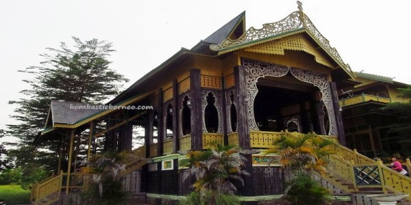 Detail Gambar Rumah Adat Ketapang Nomer 10