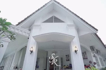 Gambar Rumah Syahrini Beserta Isinya - KibrisPDR