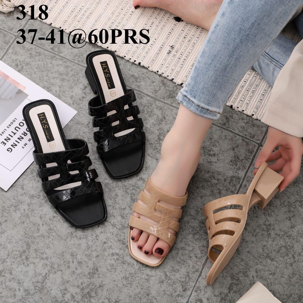 Detail Gambar Sandal Hak Tinggi Gambar Sepatu Untuk Kulih Nomer 30