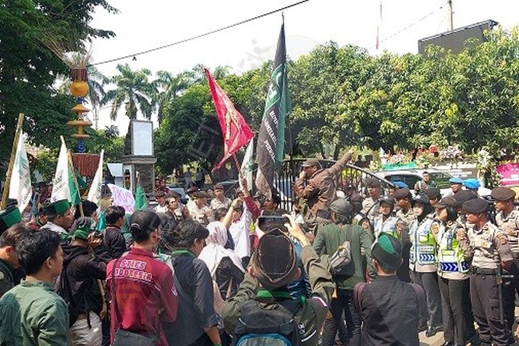 Detail Gambar Sapu Injuk Untuk Diwarnai Nomer 50