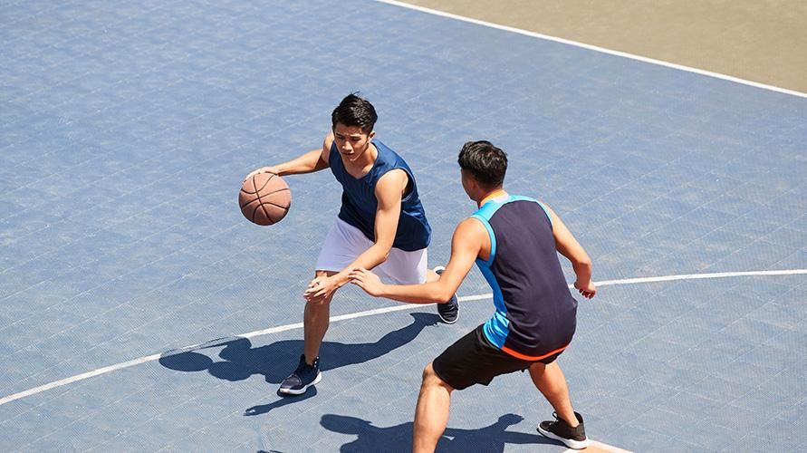 Detail Gambar Sedang Melakukan Gerakan Shooting Bola Basket Nomer 14