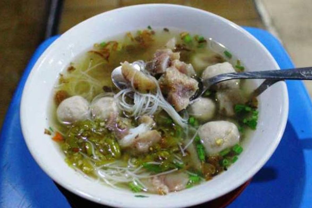 Detail Gambar Semangkuk Bakso Nomer 16