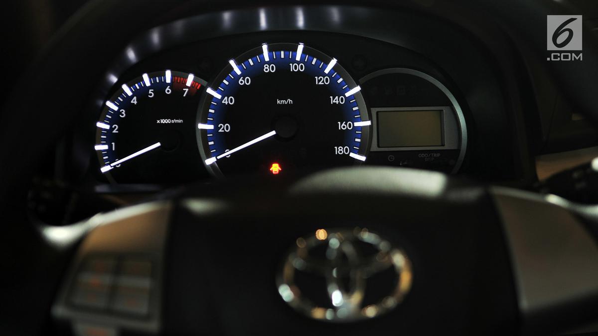 Detail Gambar Speedometer Mobil Nomer 14