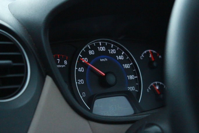 Detail Gambar Speedometer Mobil Nomer 9